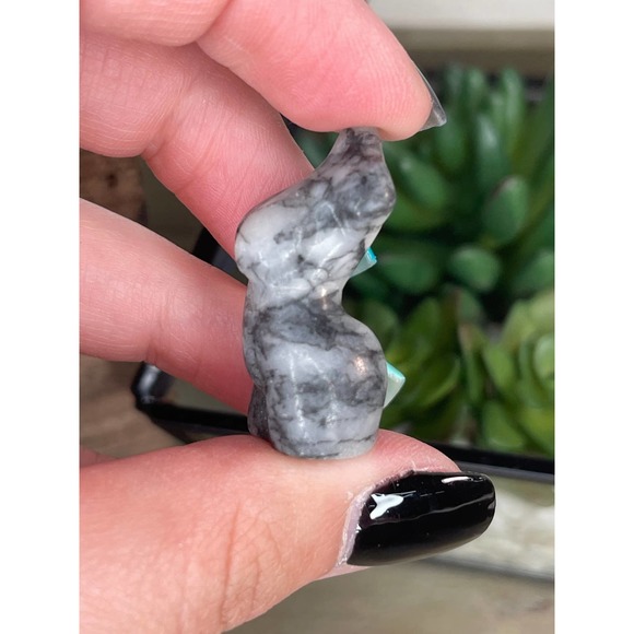Mini Goddess body carving / sculpture crystal - Picture 5 of 10